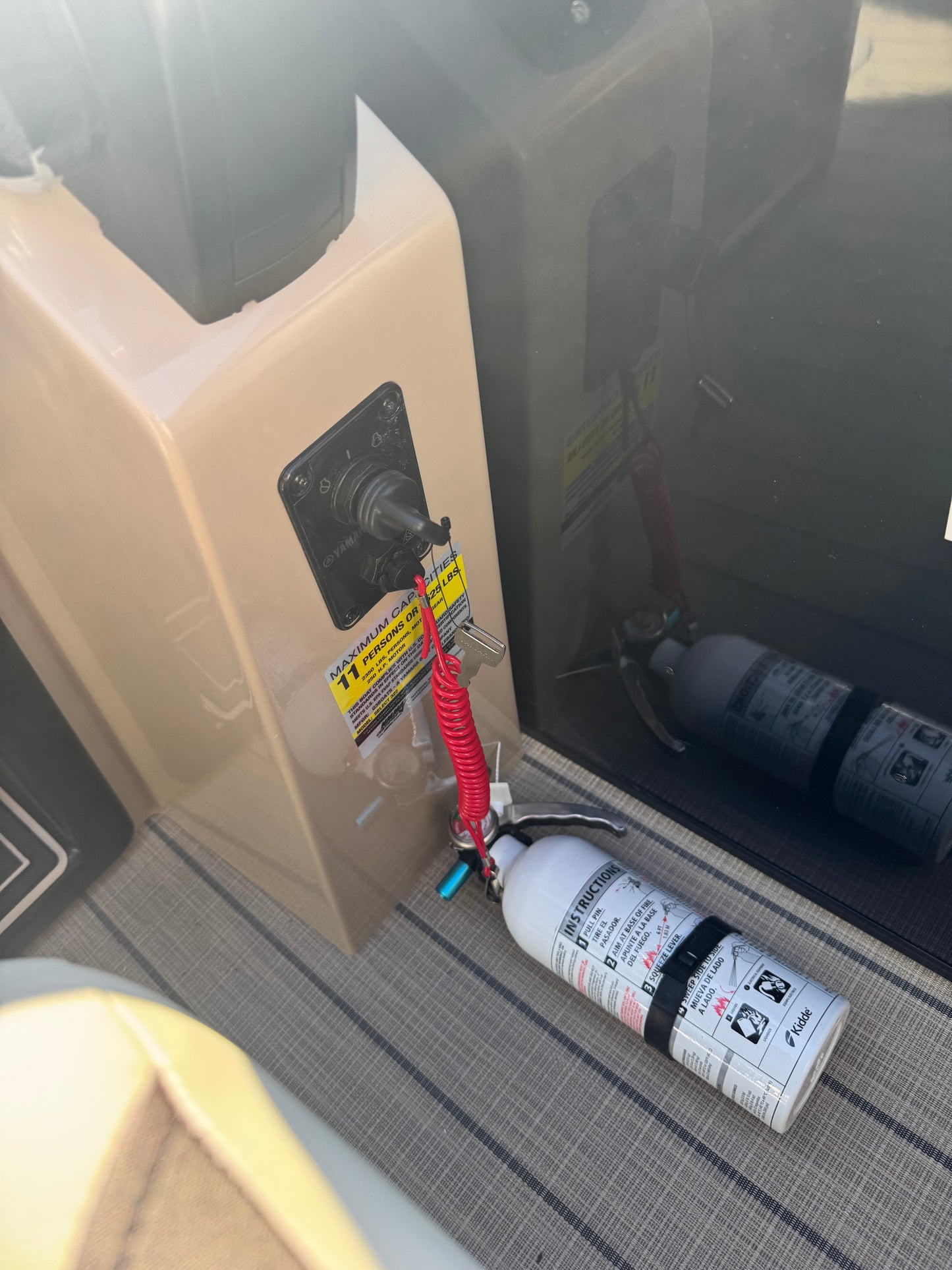 2025 SunCatcher Select 322SS