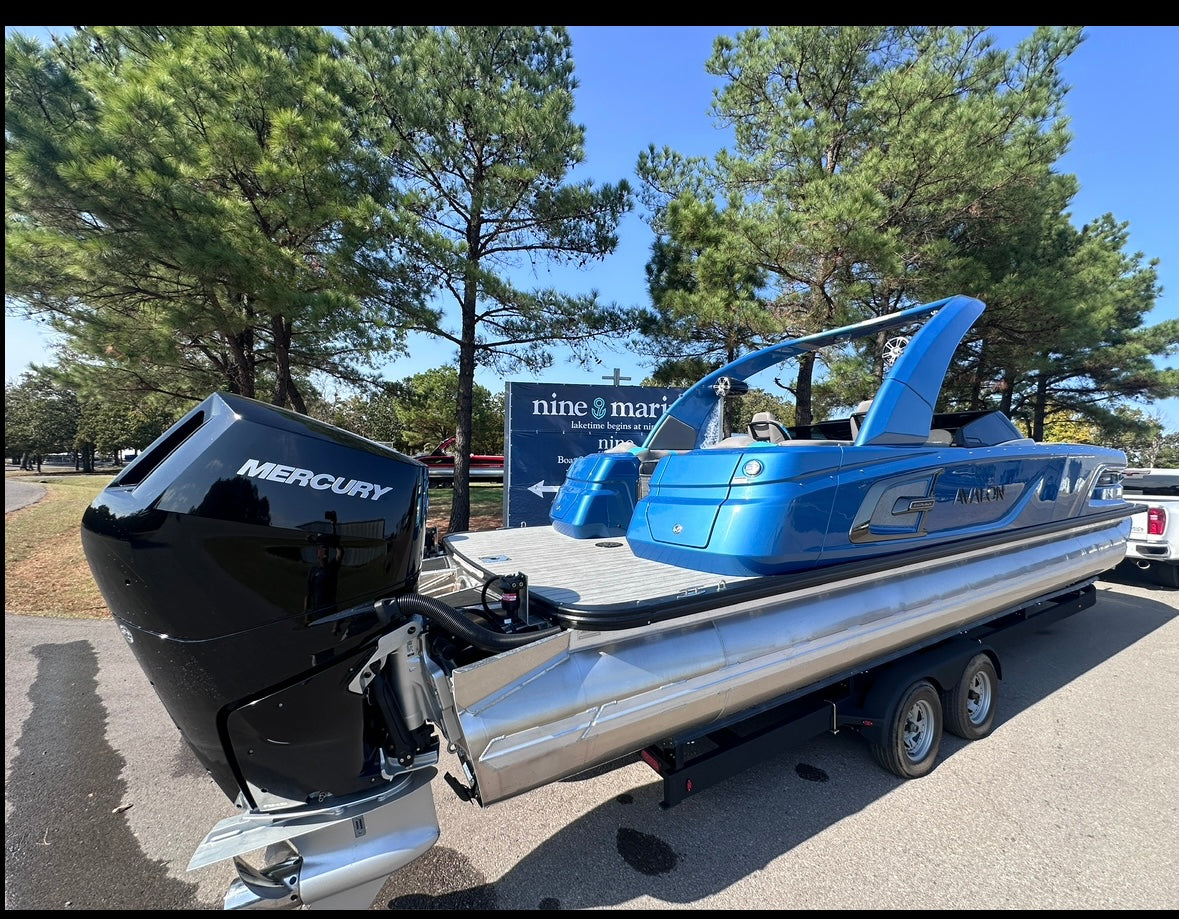 2025 Avalon Excalibur Twin Quad Lounger Windshield