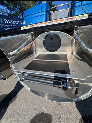2025 Avalon Excalibur Twin Quad Lounger Windshield