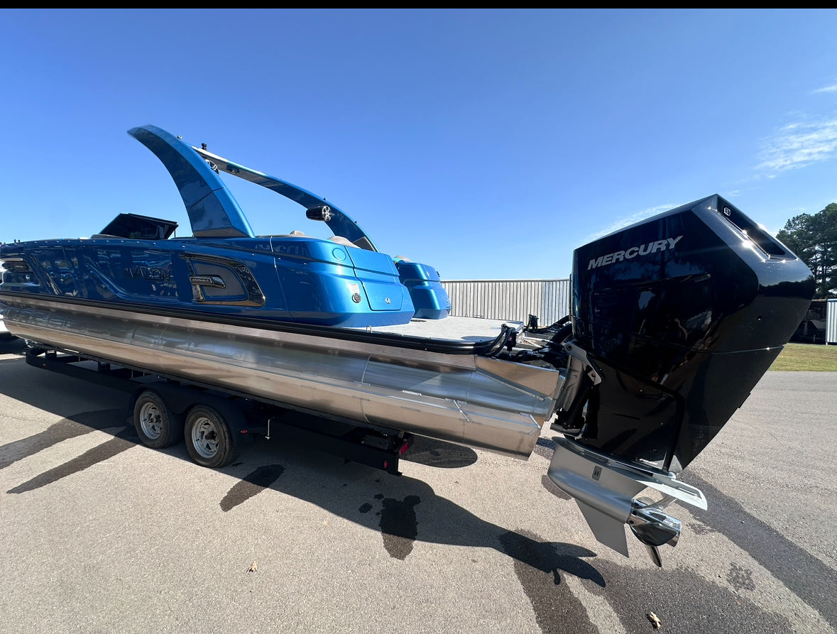 2025 Avalon Excalibur Twin Quad Lounger Windshield