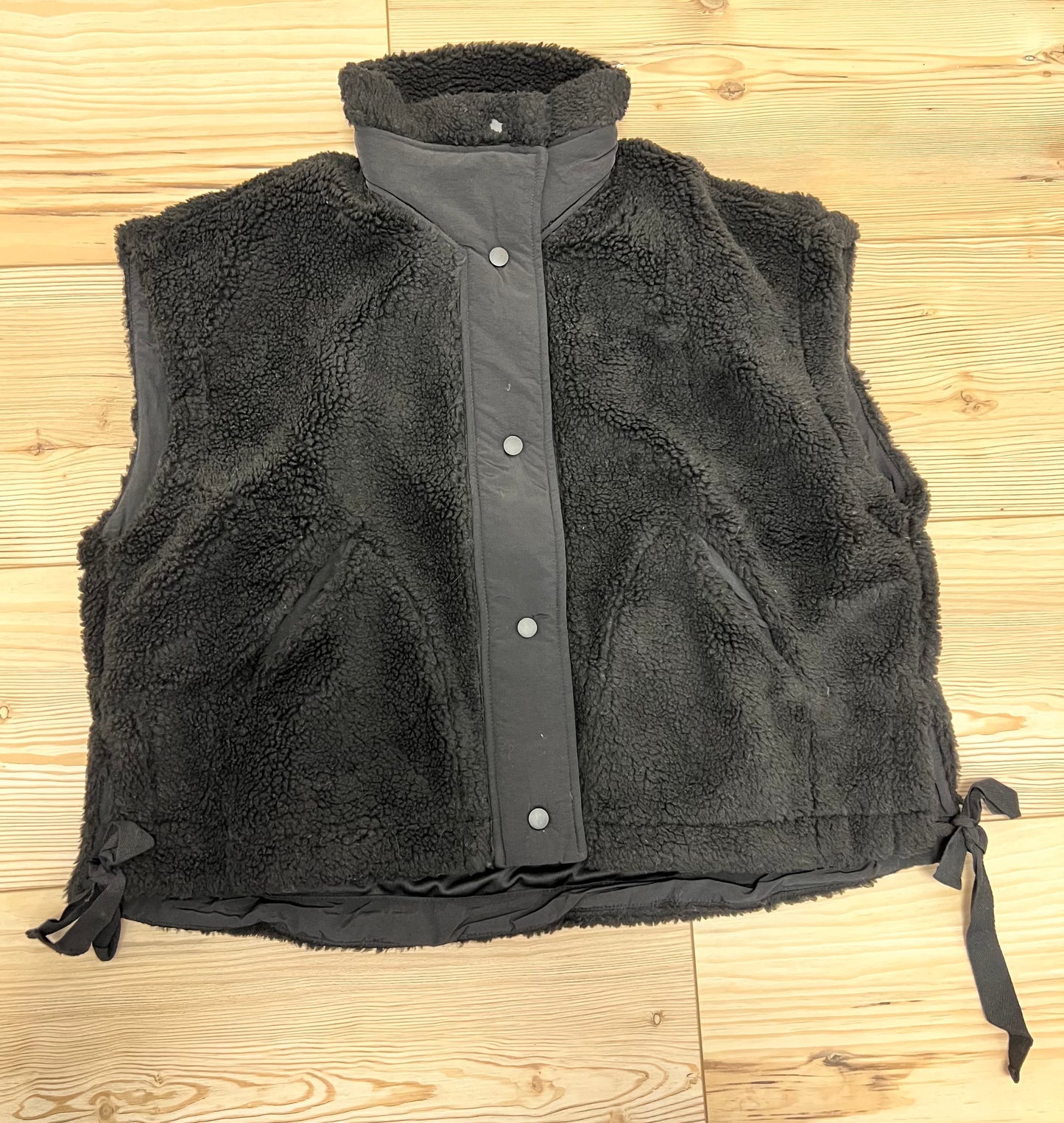 HYFVE - WOOL VEST BLACK & OLIVE