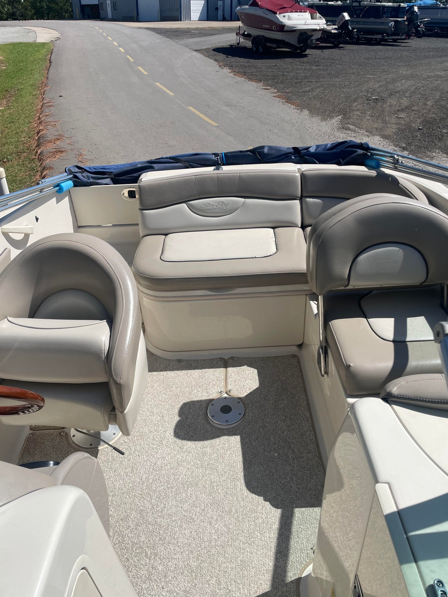 2004 Sea Ray 200 Sundeck