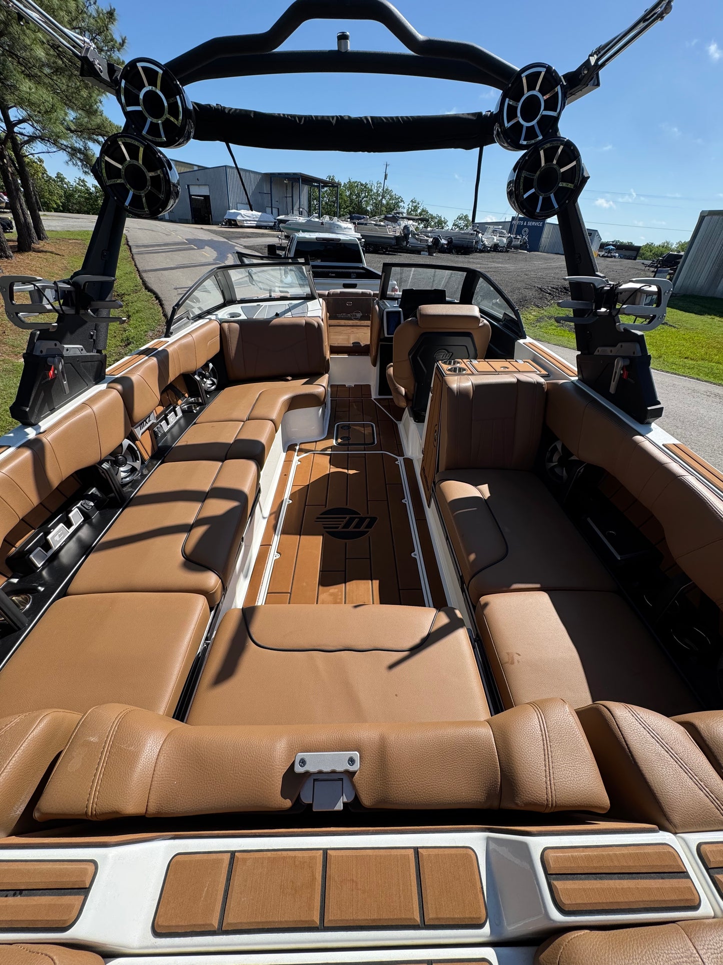 2021 Malibu Wakesetter 24 MXZ