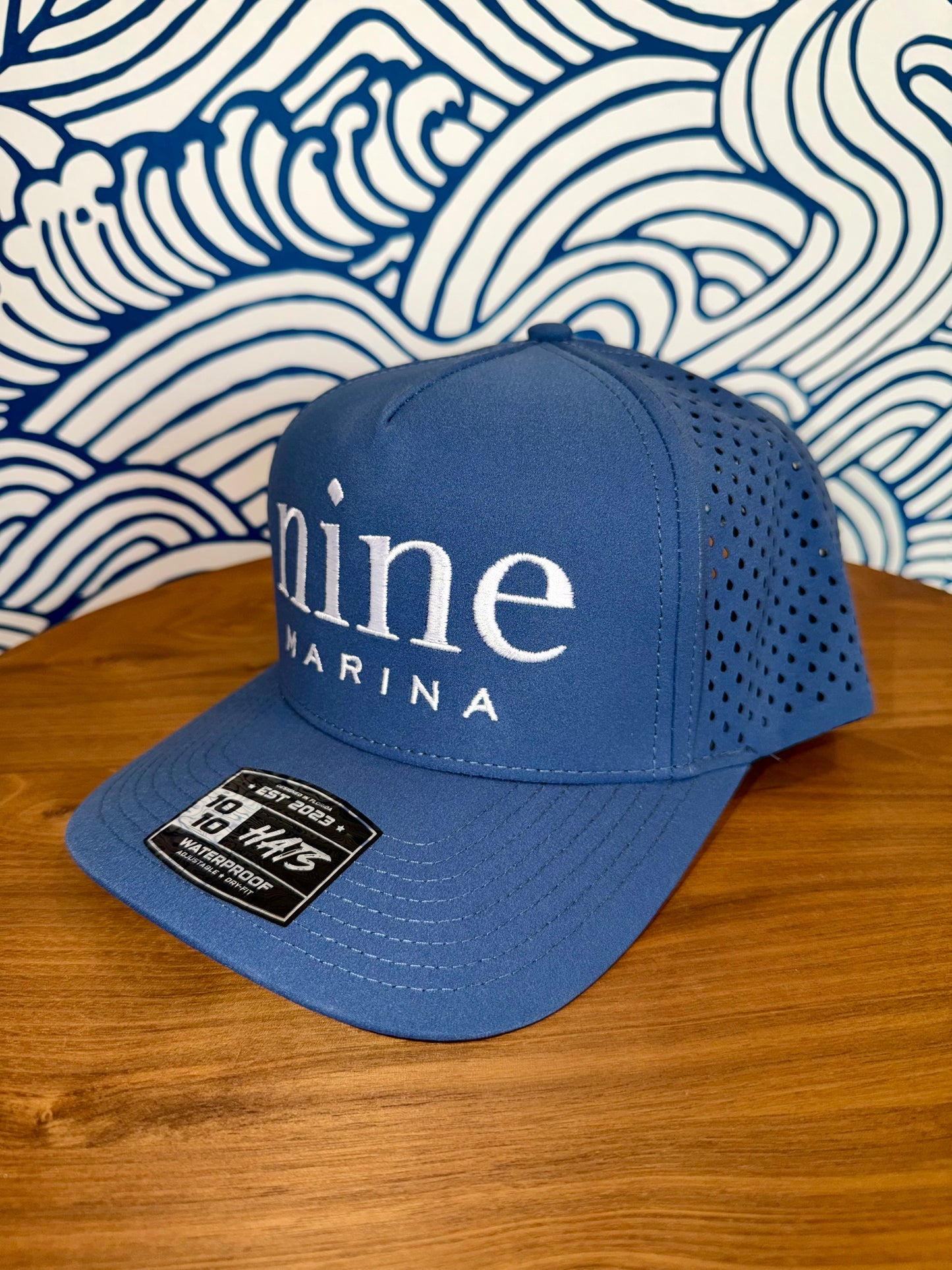 1010/26 - HAT WHITE NINE MARINA LOGO EMBROIDERED