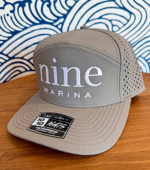 1010/26 - HAT WHITE NINE MARINA LOGO EMBROIDERED
