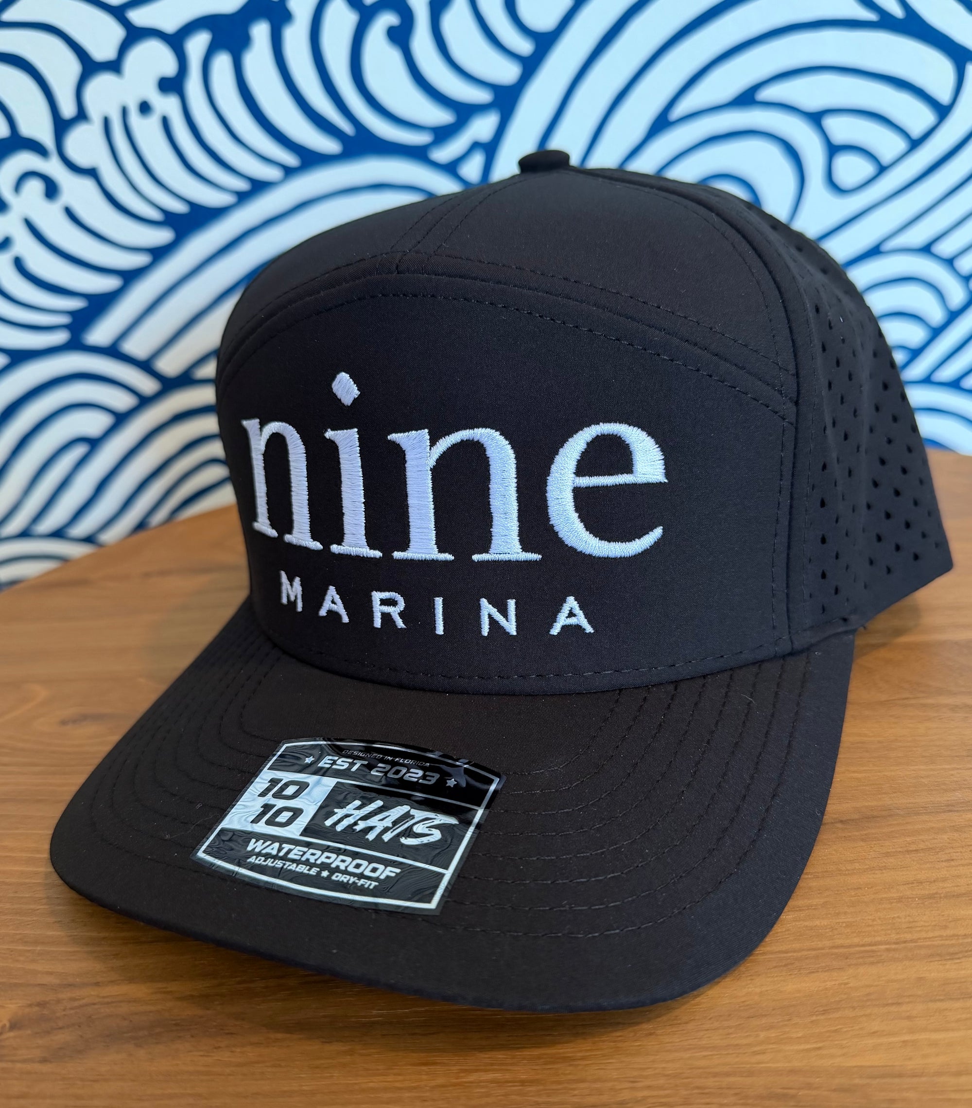 1010/26 - HAT WHITE NINE MARINA LOGO EMBROIDERED