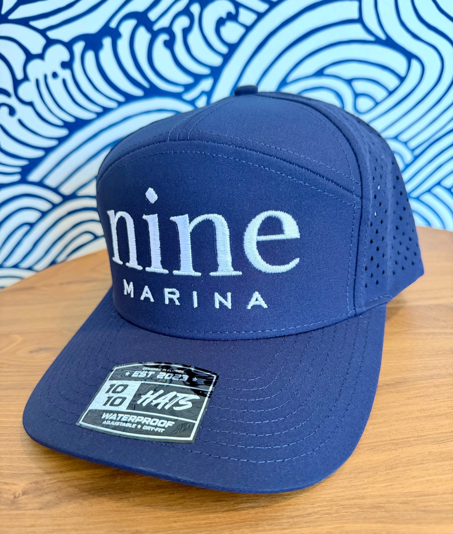 1010/26 - HAT WHITE NINE MARINA LOGO EMBROIDERED