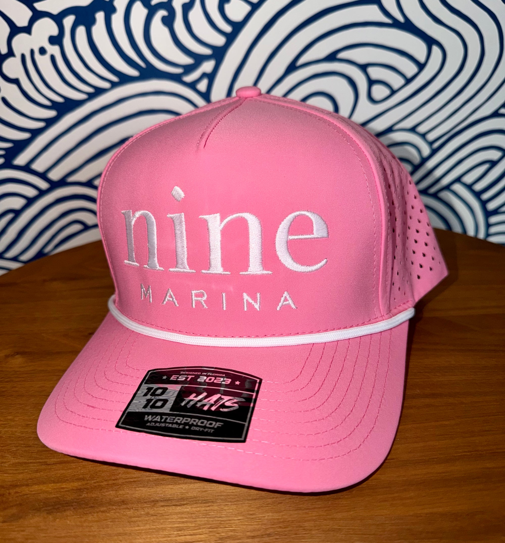 1010/26 - HAT WHITE NINE MARINA LOGO EMBROIDERED