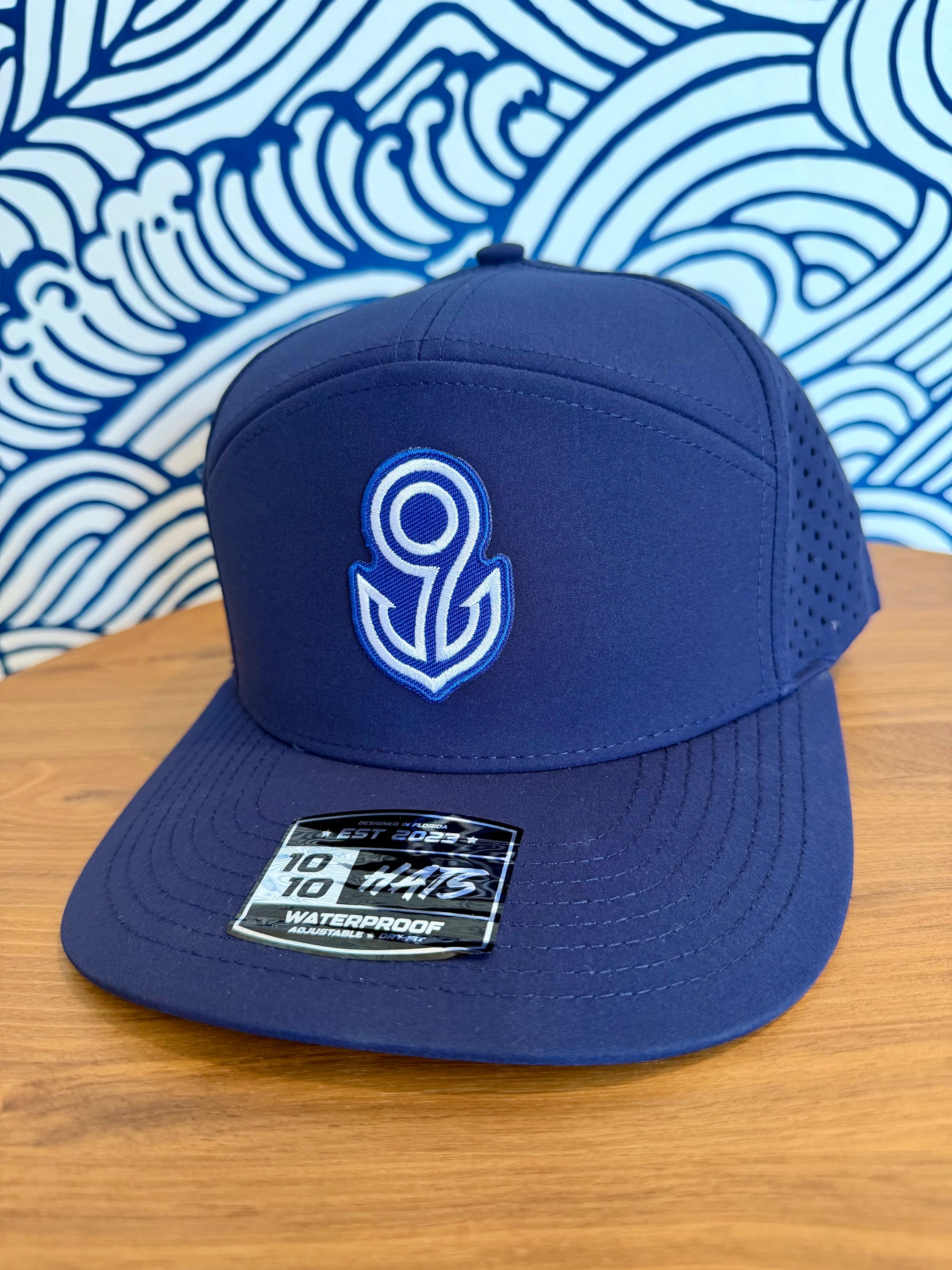 1010/26 - HAT WITH 9 PATCH LOGO