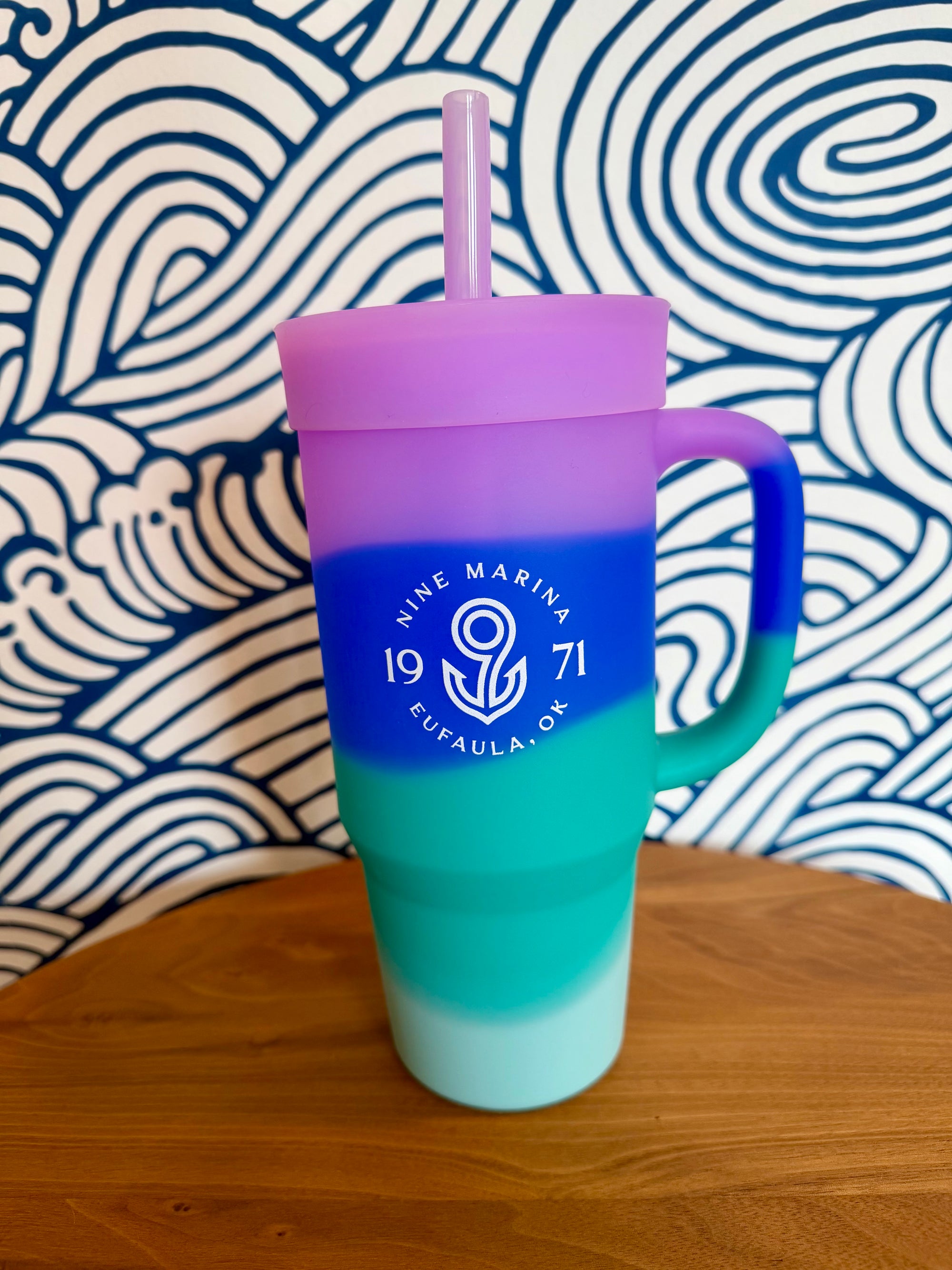 SILIPINT - WHITE 9 BADGE LOGO ON 32OZ SILICONE TUMBLER