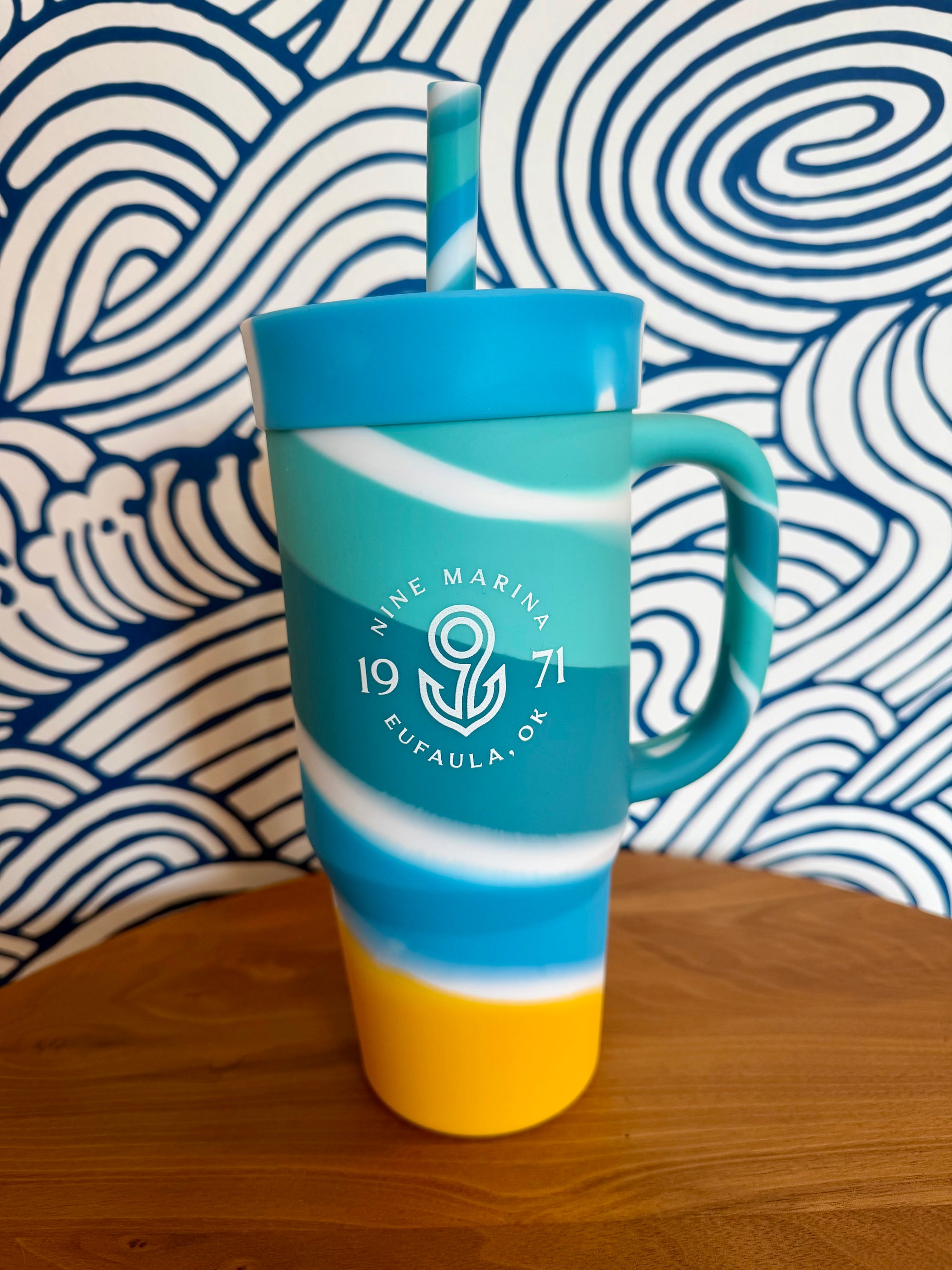 SILIPINT - WHITE 9 BADGE LOGO ON 32OZ SILICONE TUMBLER