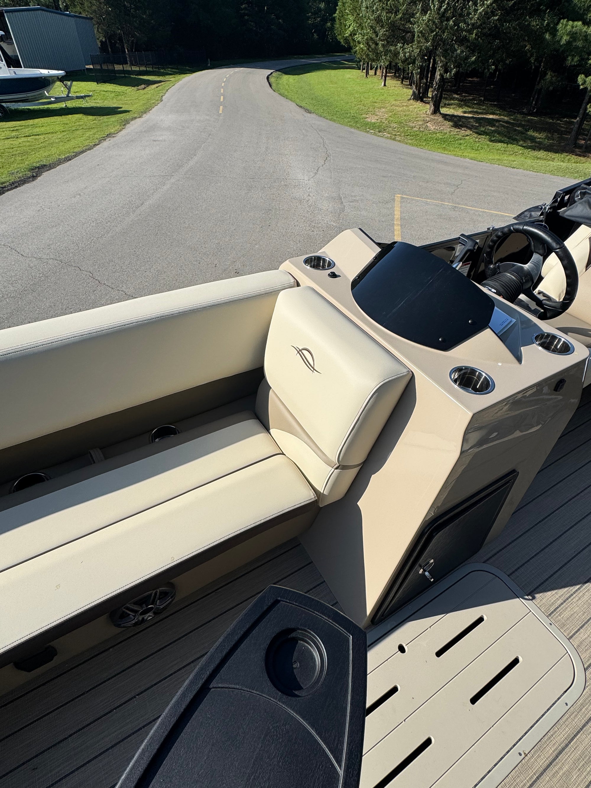 2025 SunCatcher Select 322SS