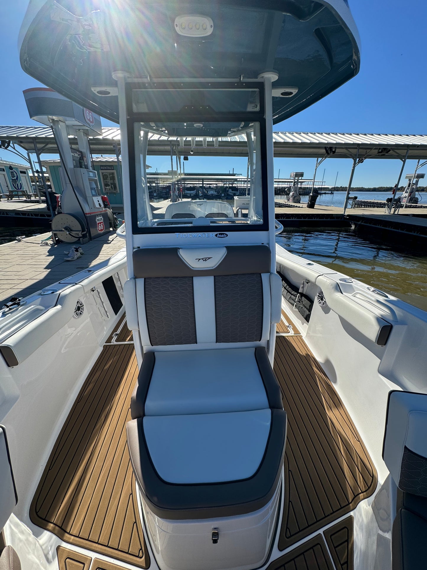 2025 Tidewater 256 LXF