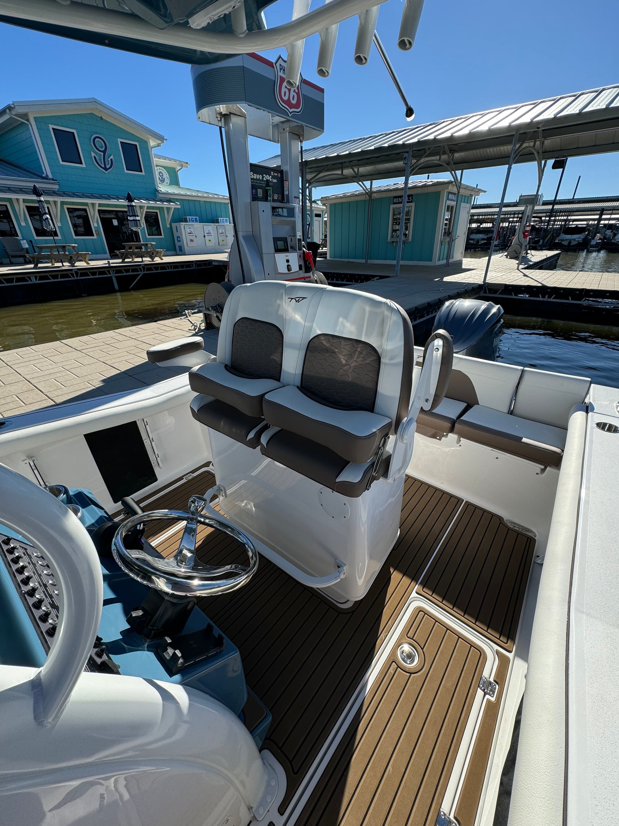 2025 Tidewater 256 LXF