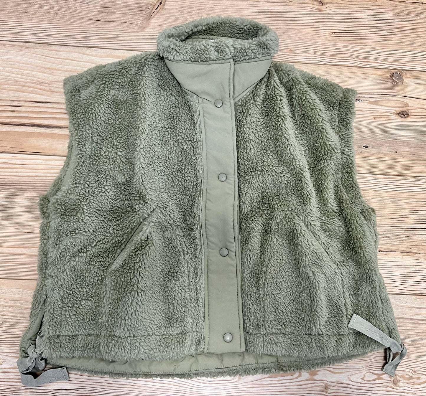 HYFVE - WOOL VEST BLACK & OLIVE