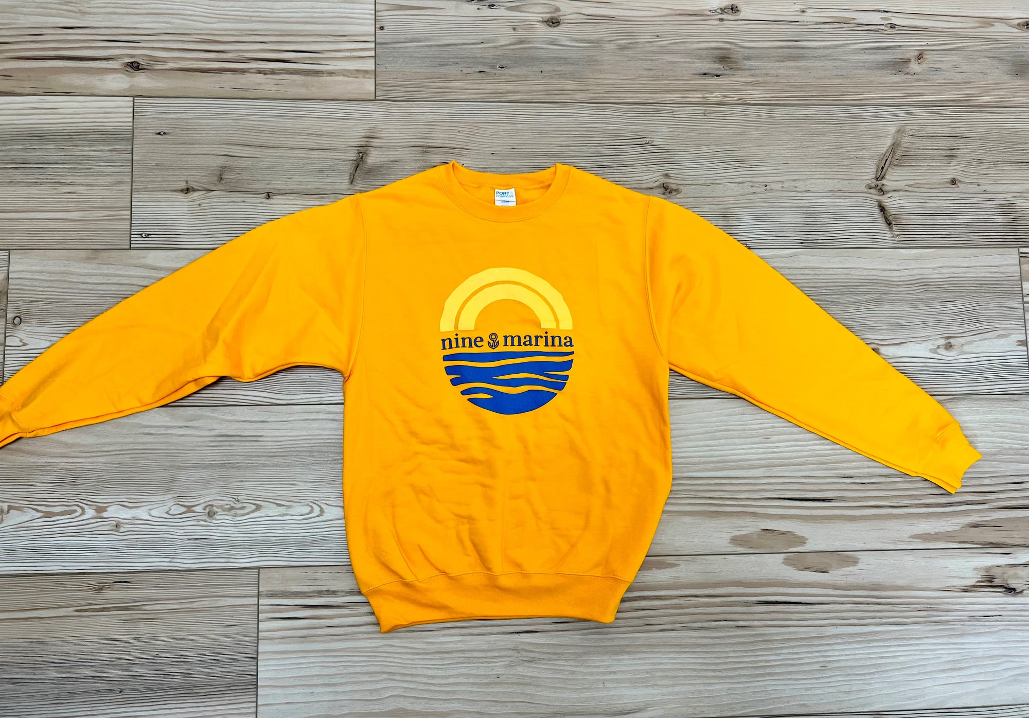 CREWNECK GOLD W/ SUNSET HORIZONTAL LOGO WINTER '24