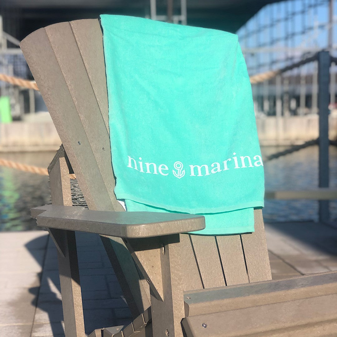 TURQUOISE 9 LOGO BEACH TOWEL