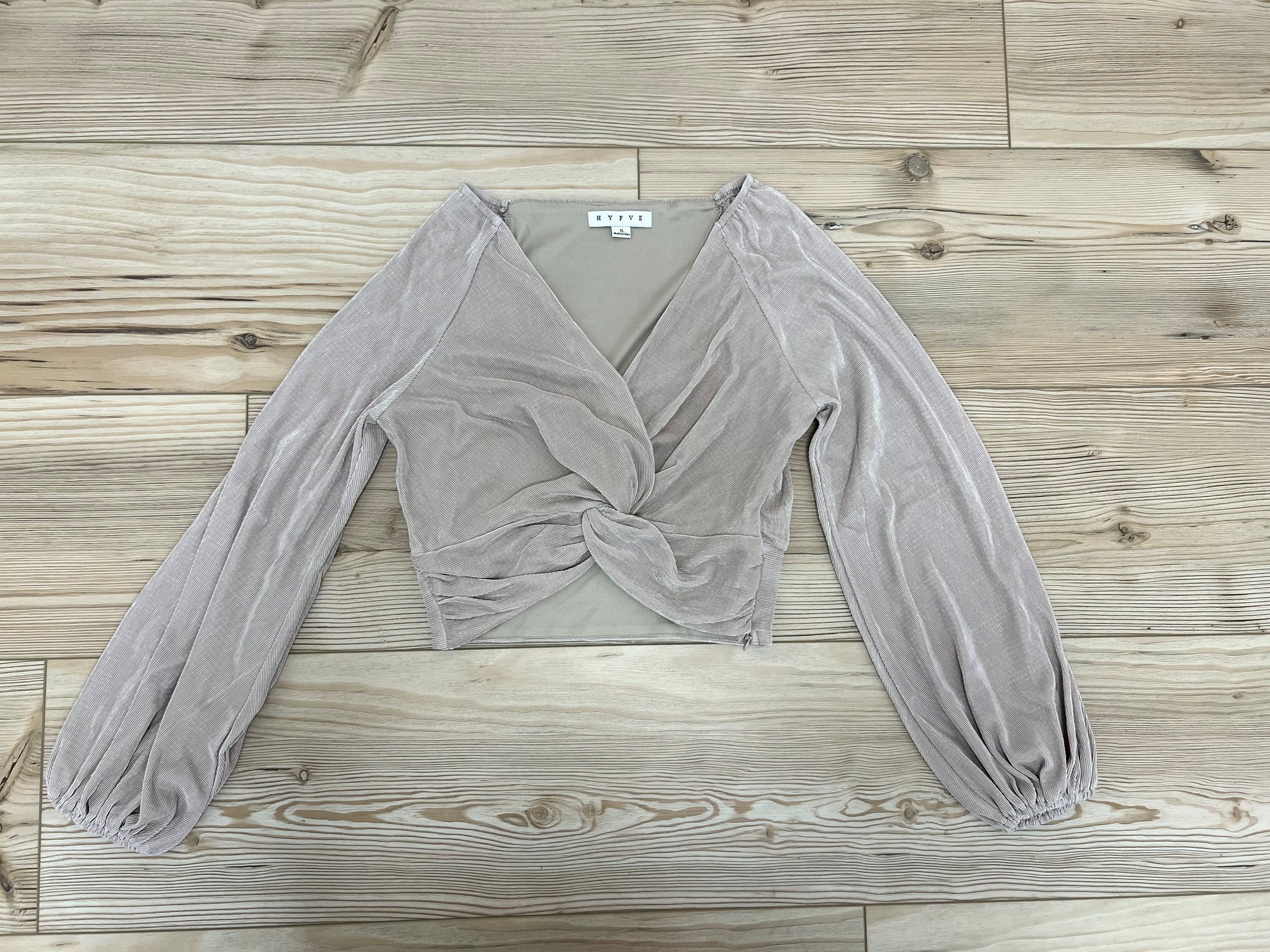 HYFVE - SWEATER CROPPED CHAMPAGNE FALL '24