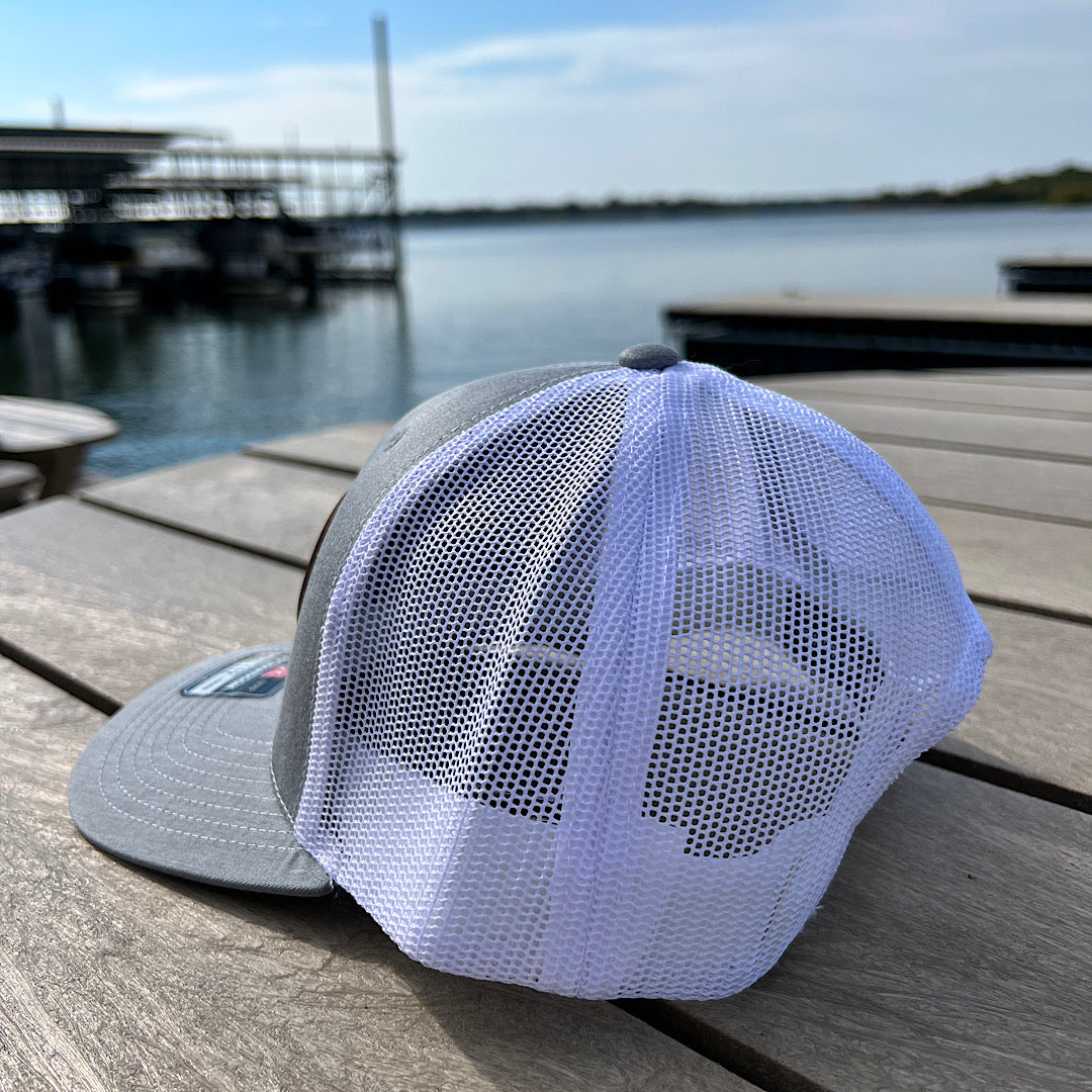 GREY/WHT LEATHER BADGE HAT