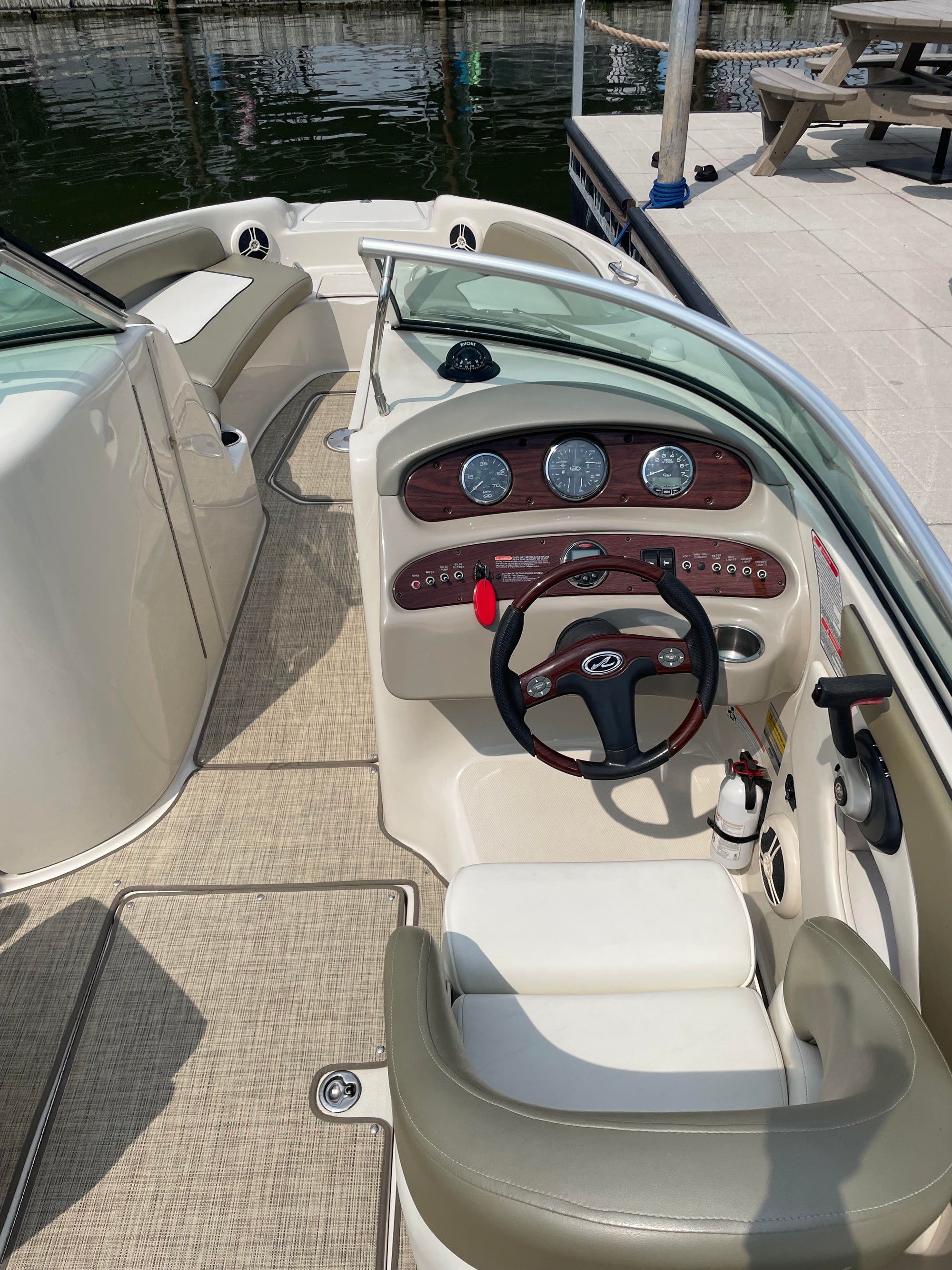 2006 Sea Ray 240 SD